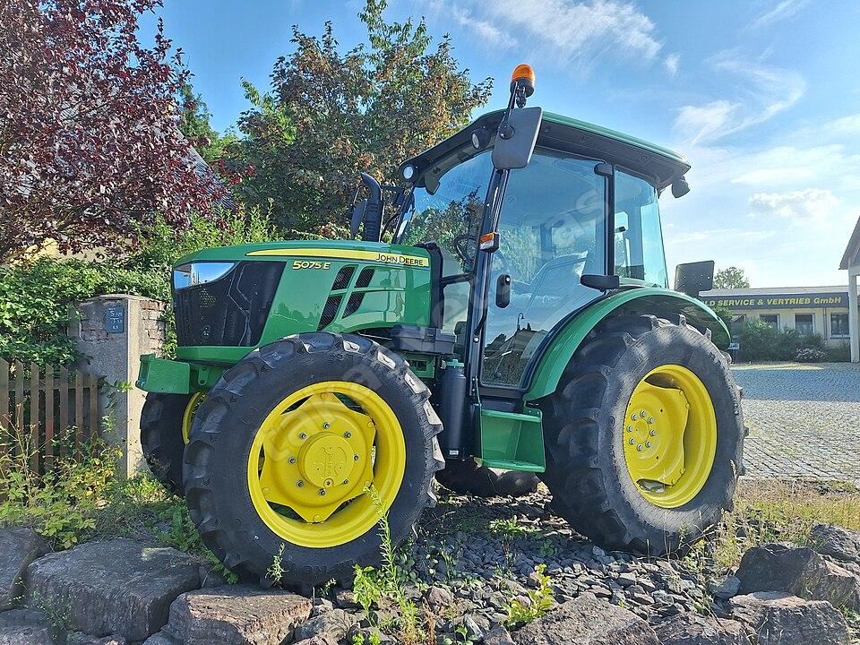 2021 John Deere 5075E Kabinli 4x4 Traktör — 2.400 Saat