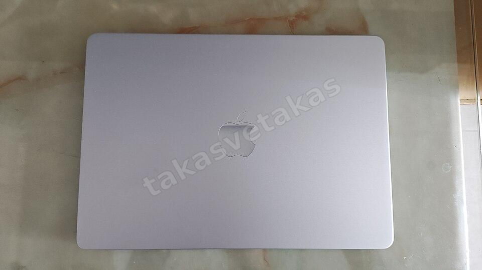MacBook Air M2 13" 8 GB / 256 GB Yıldız Işığı — Kutulu