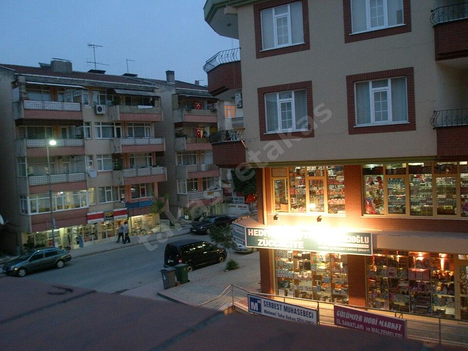 Yarımca'da Köşe Başı Kiracılı Dükkan, Takasa Uygun