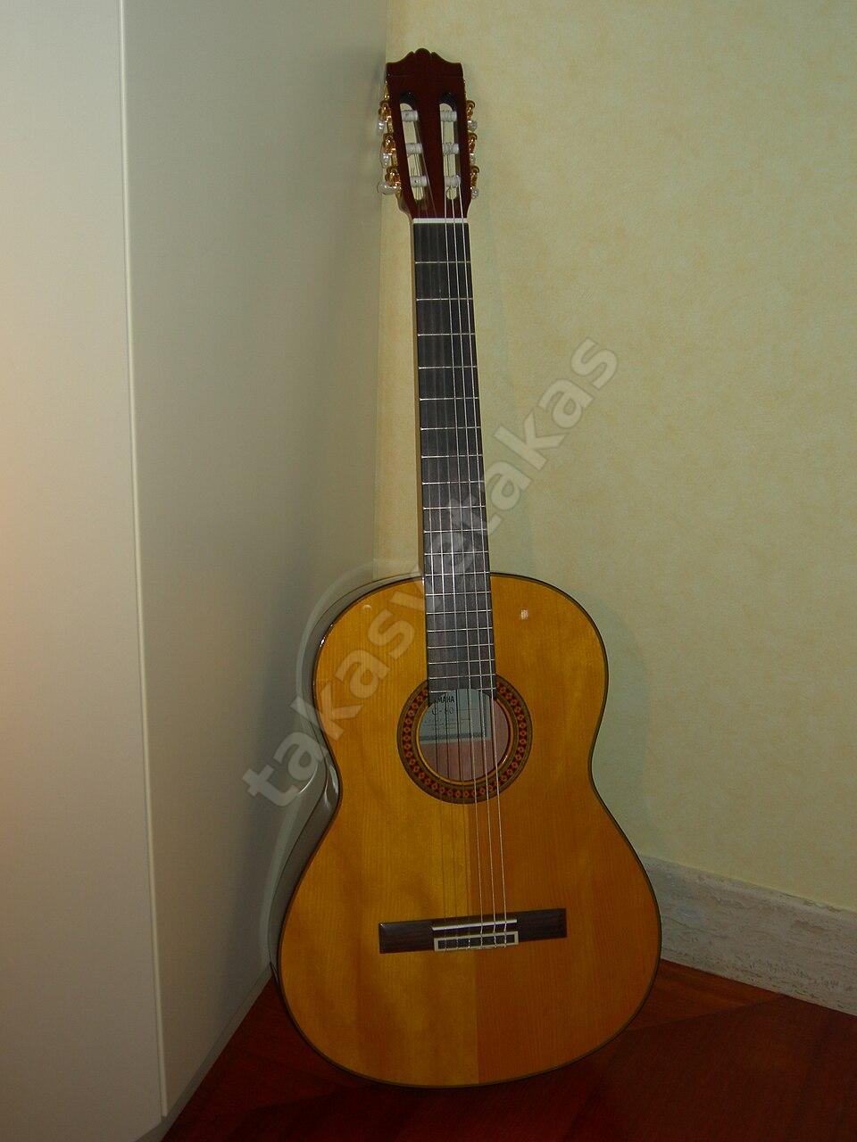 Yamaha C80 klasik gitar, 4/4, naylon telli