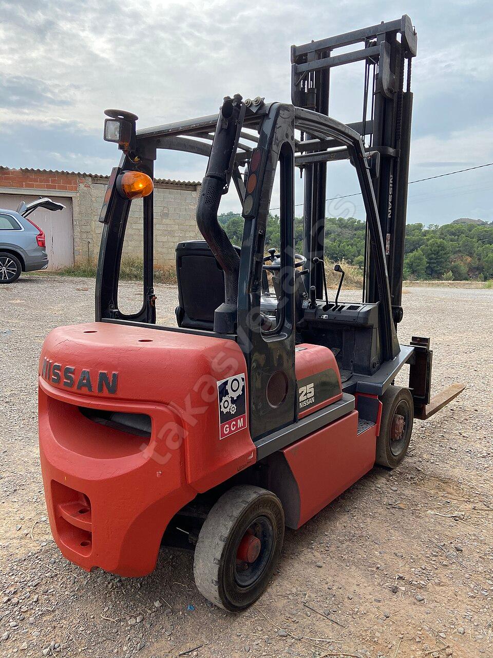 Nissan 2,5 ton dizel forklift, bakımlı