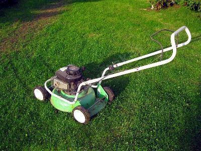 Viking MB 2 R benzinli çim biçme makinesi